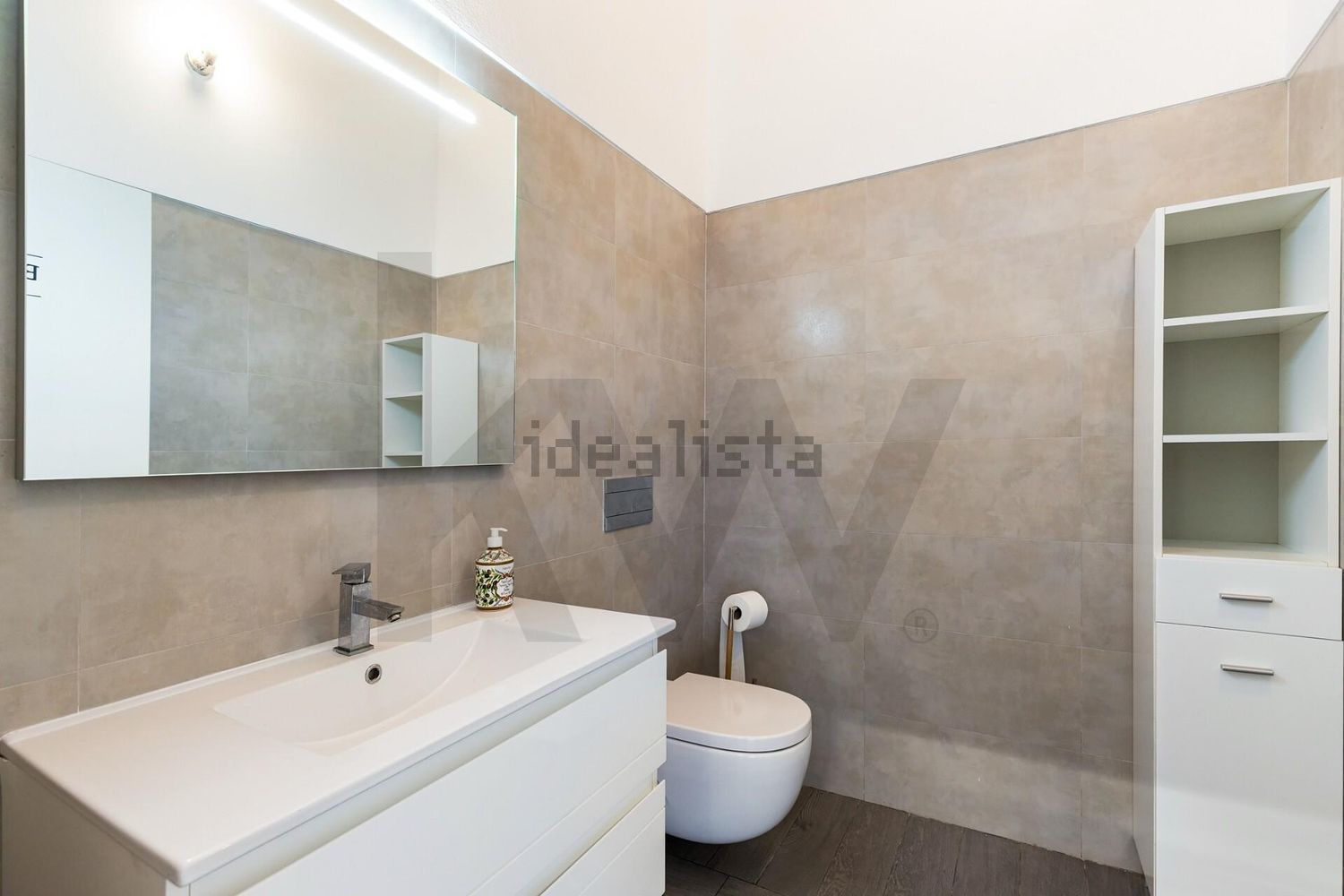 小楼房或独栋别墅出售在Rua de Cambelas - 卫生间