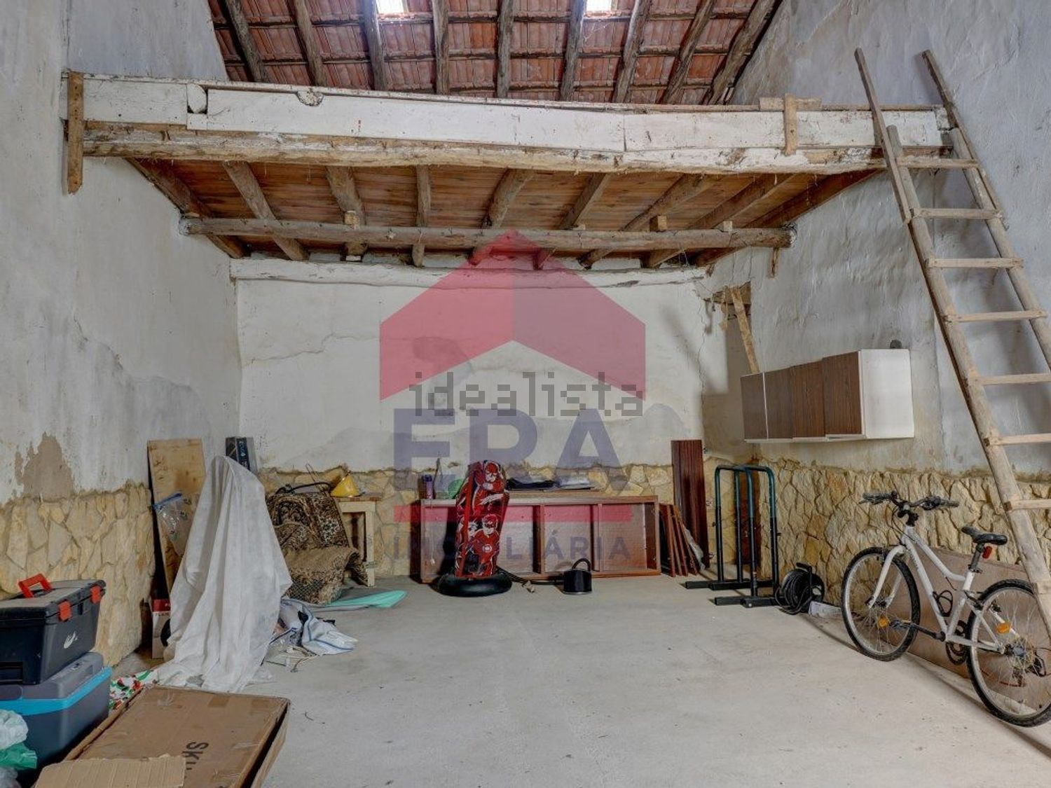 小楼房或独栋别墅出售在Rua do Meio - 照片