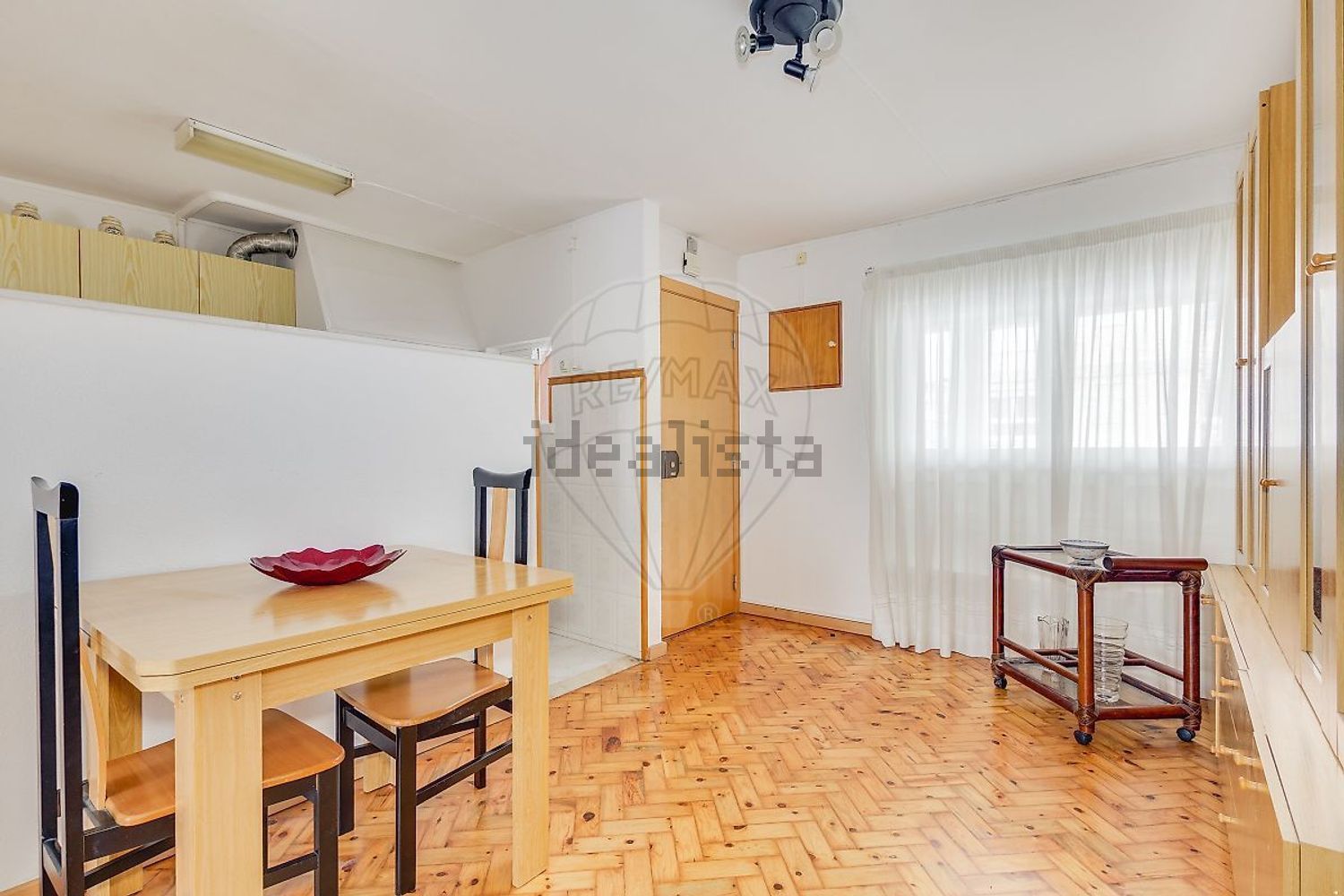 公寓 t2出售在Rua Cândido de Oliveira - 客厅