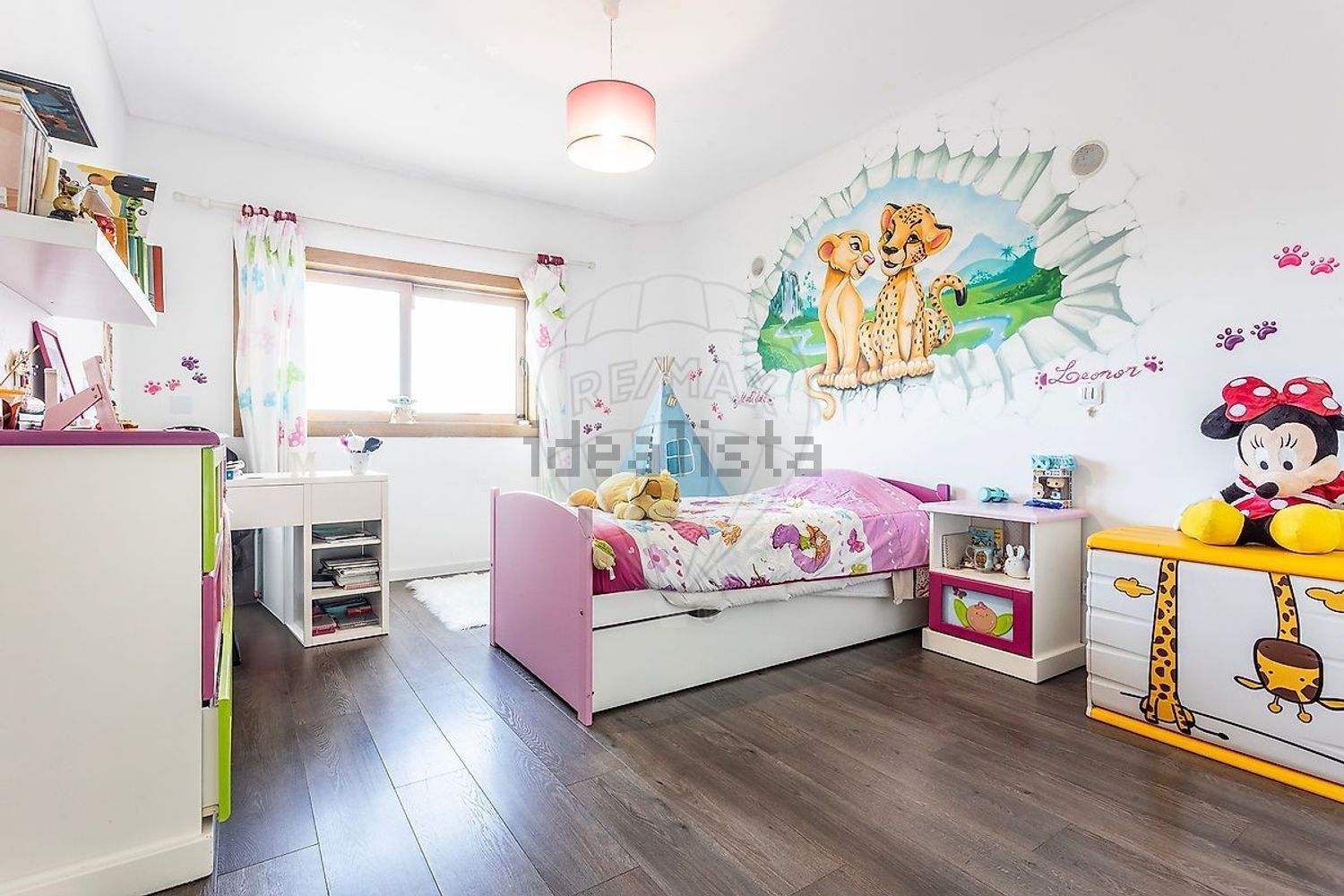 小楼房或独栋别墅出售在Largo do Juncalinho - 卧室