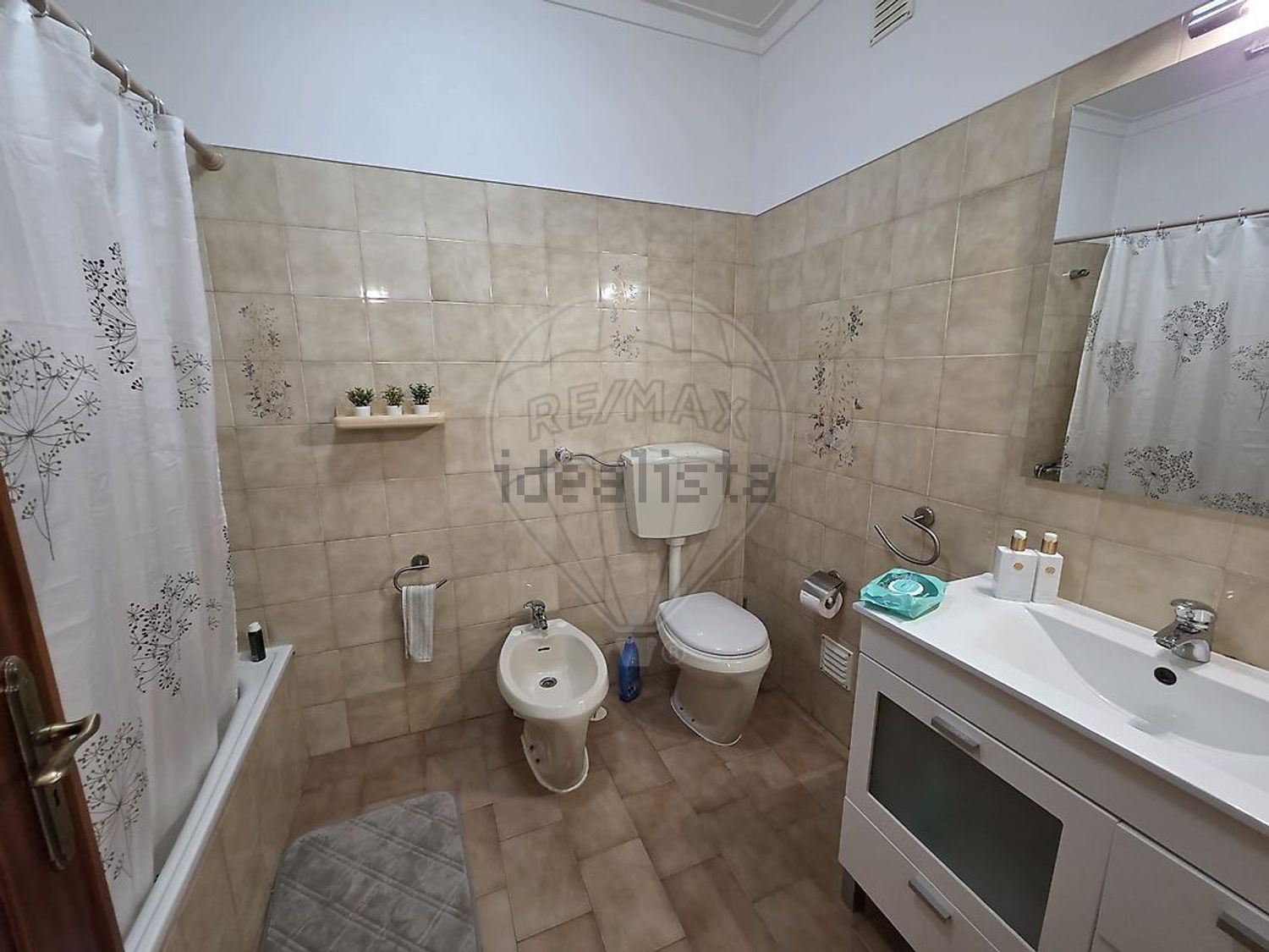 出租公寓 t3在Praceta Doutor Fernando Namora - 卫生间