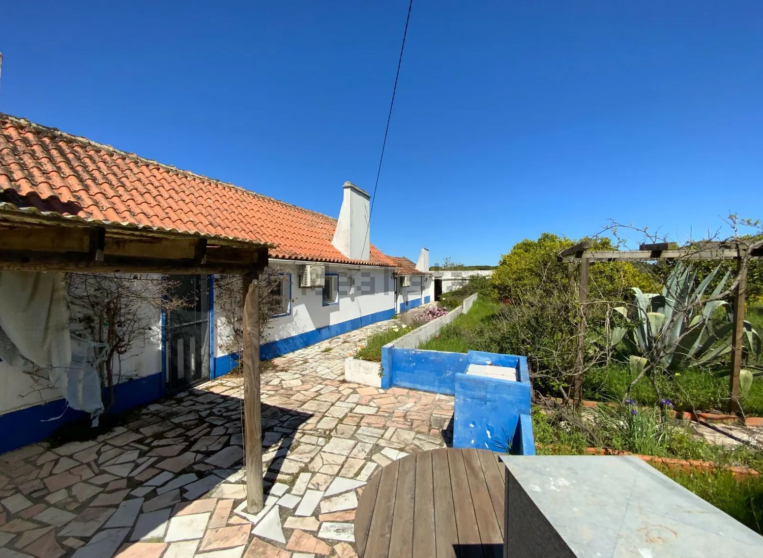 小楼房或独栋别墅出售Grandola - 外立面