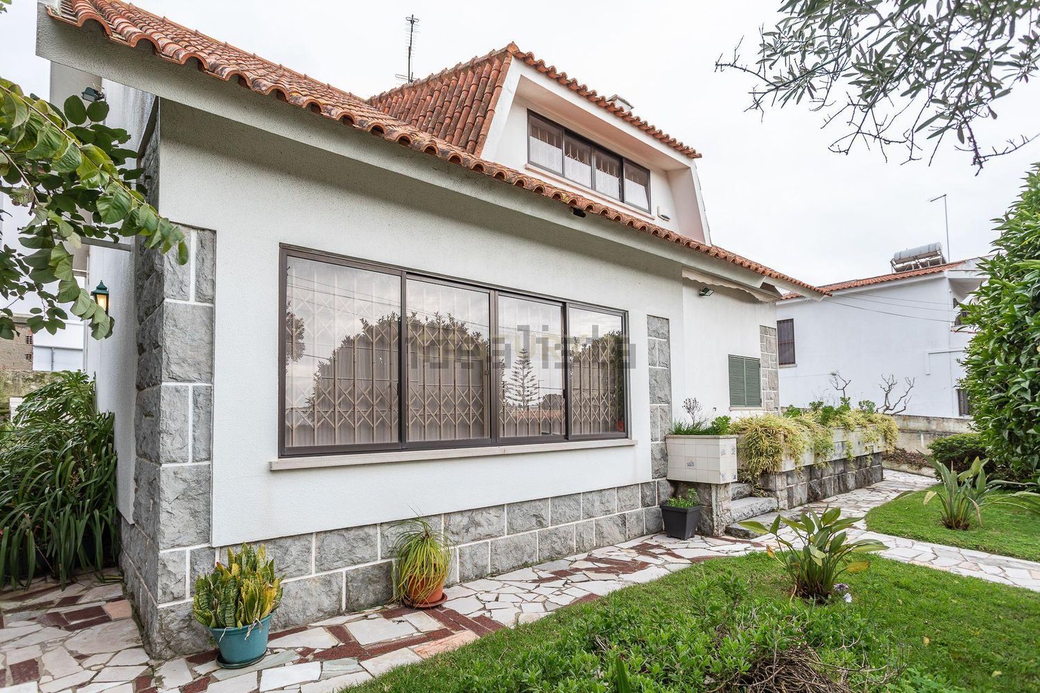 小楼房或独栋别墅出售在Cobre - 外立面