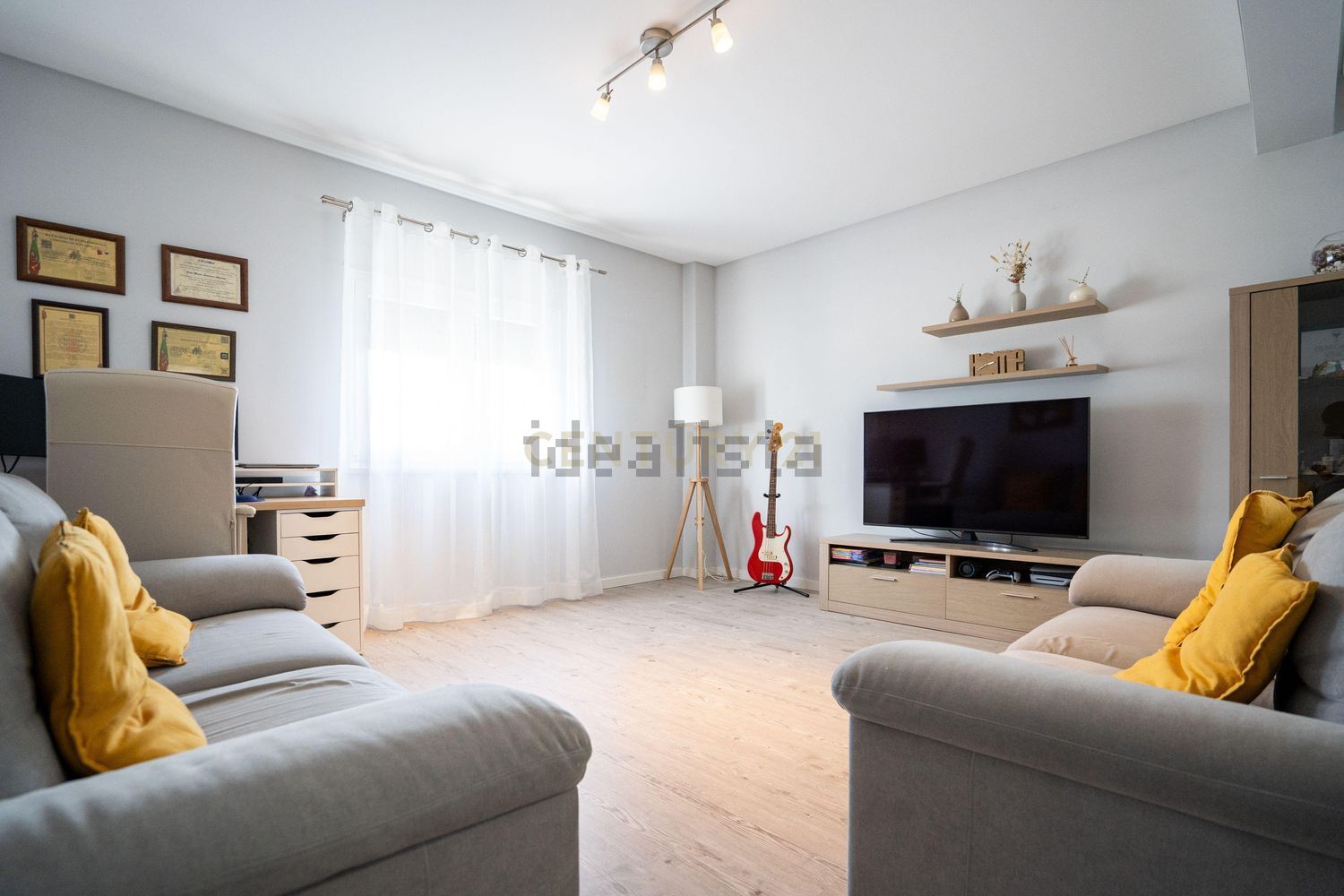 公寓 t2出售在Avenida dos Ferroviários - 客厅