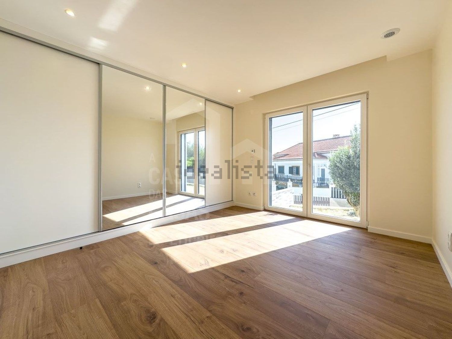 小楼房或独栋别墅出售在Encarnação - 居住