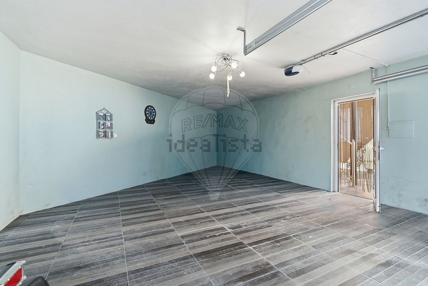 小楼房或独栋别墅出售在São Quintino - 居住