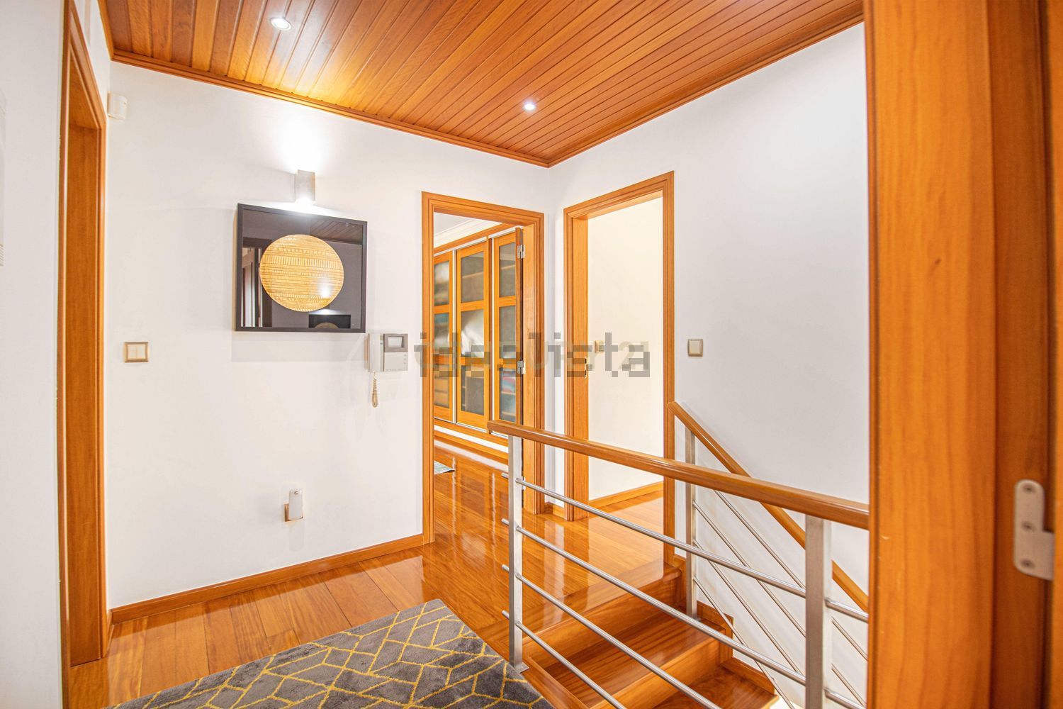 小楼房或独栋别墅出售在Rua Joane Mendes Botelho - 详情