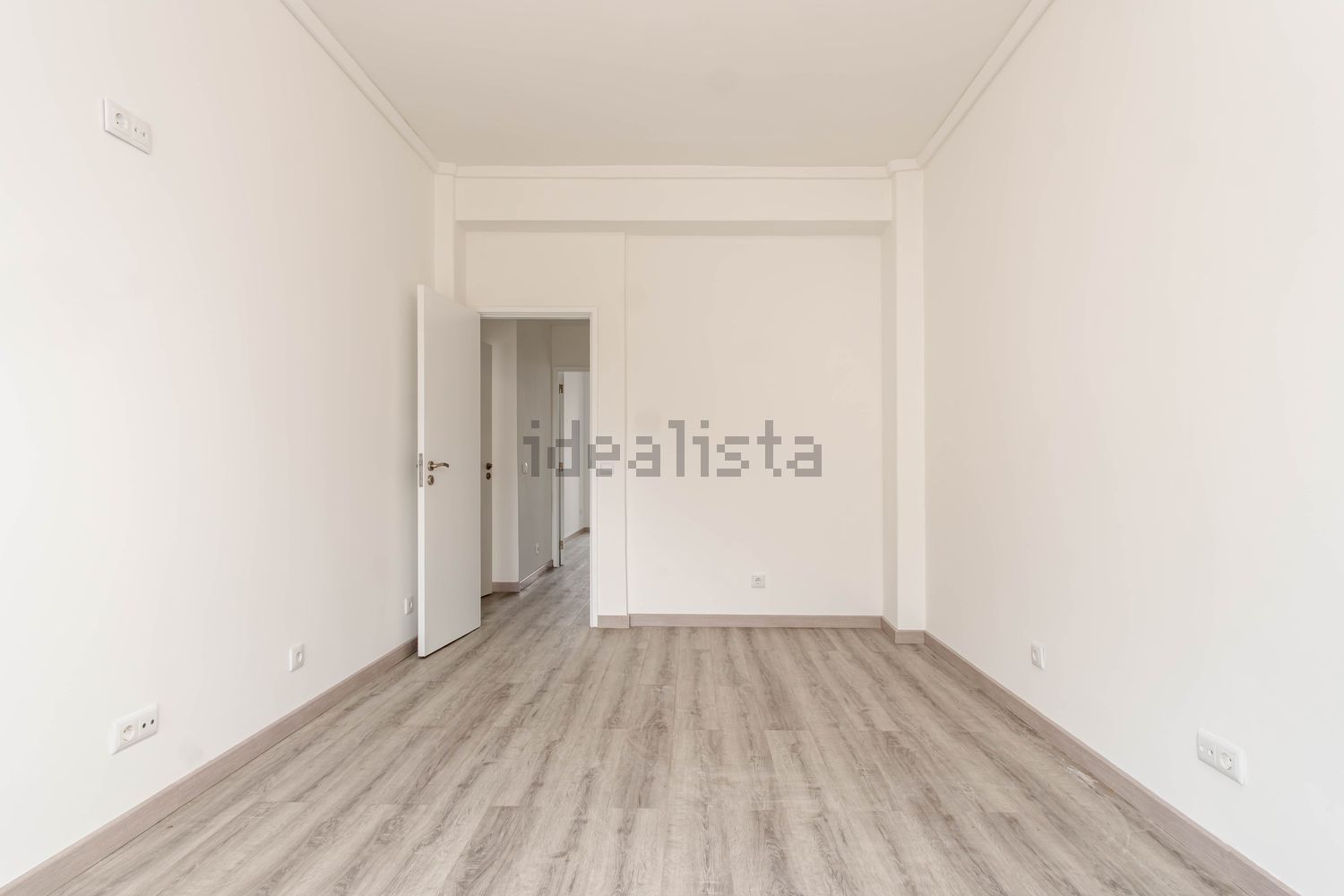 公寓 t3出售在Praça Rainha Santa - 居住