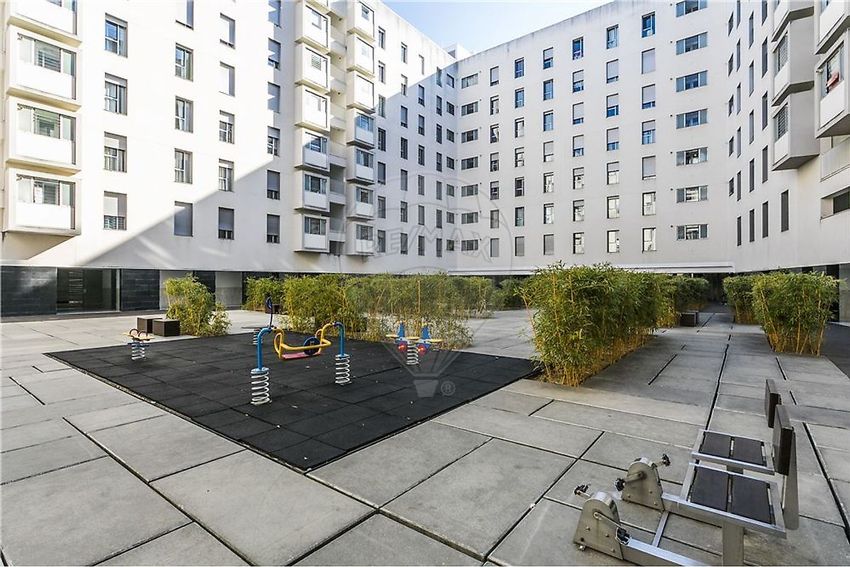 公寓 t2出售在Avenida da Peregrinação, 4 .60.01a