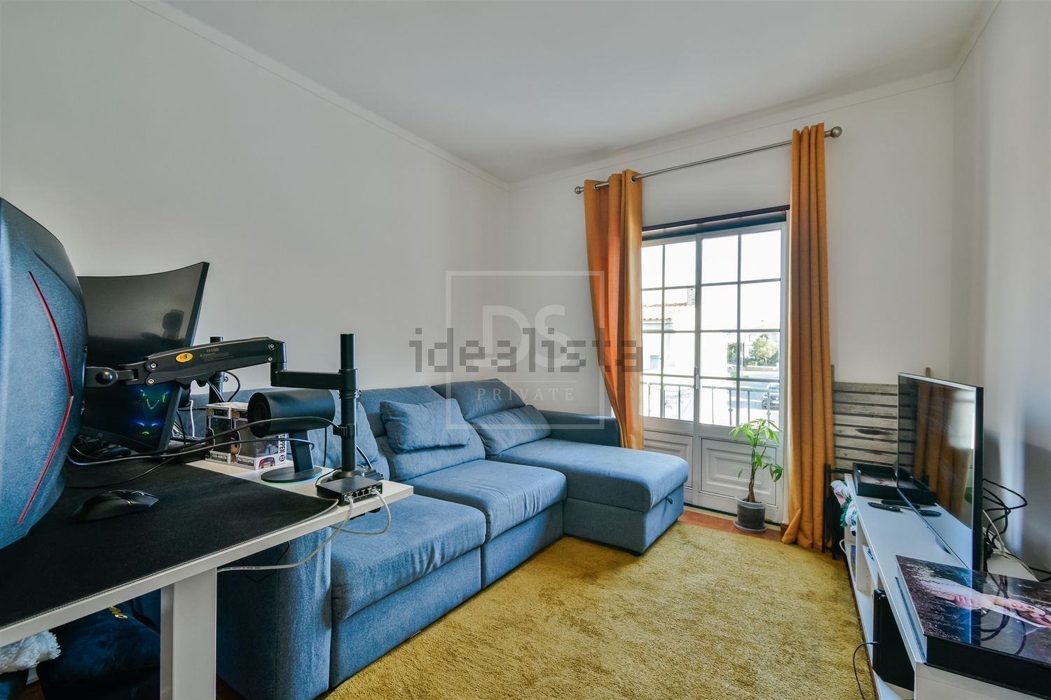 小楼房或独栋别墅出售在Praça Dom Lourenço Vicente, 18 - 居住