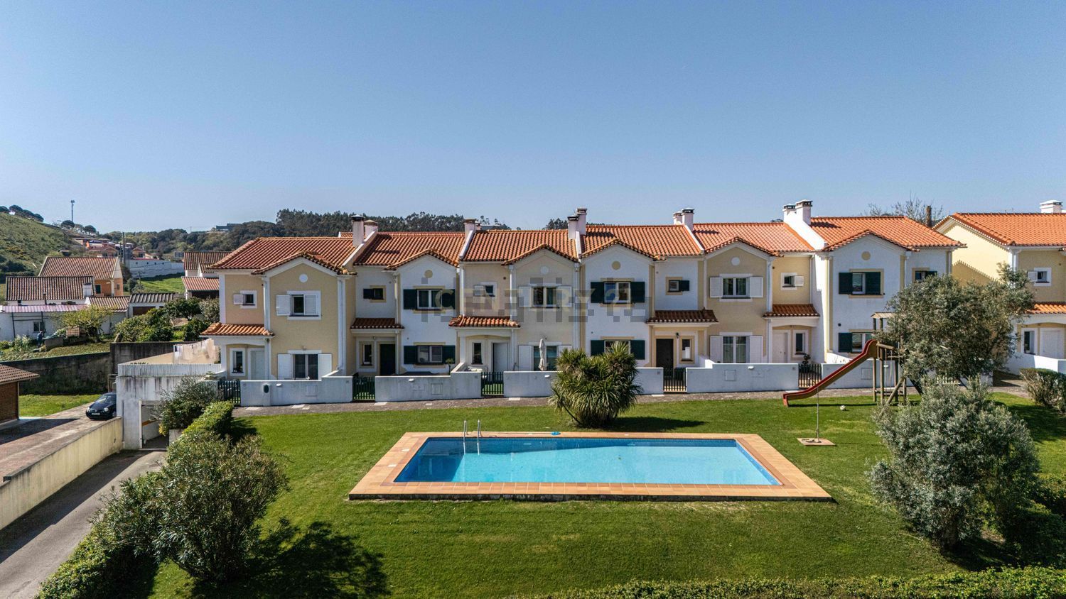联排别墅出售在Venda do Pinheiro e Santo Estêvão das Galés - 游泳池