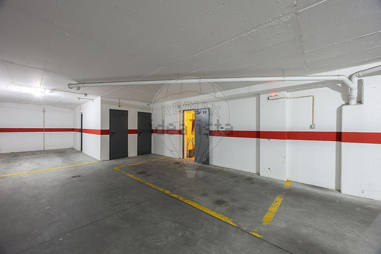 公寓 t2出售在Travessa Ivone Silva - 停车位