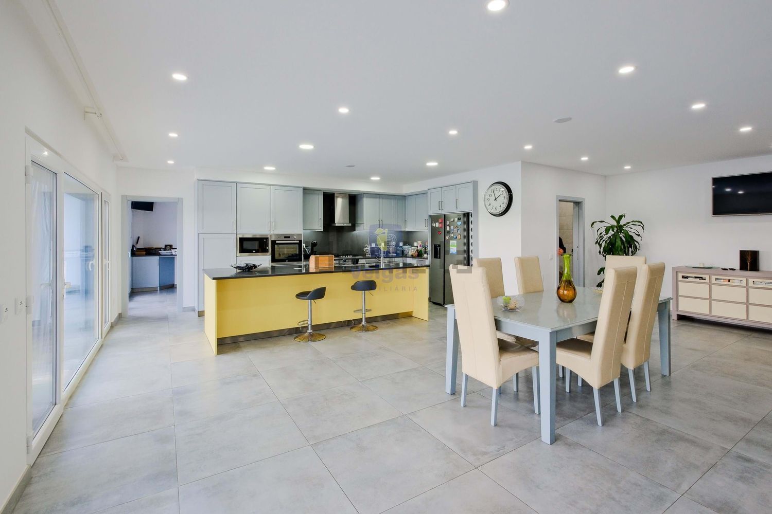 小楼房或别墅出售在Lousa - 客厅