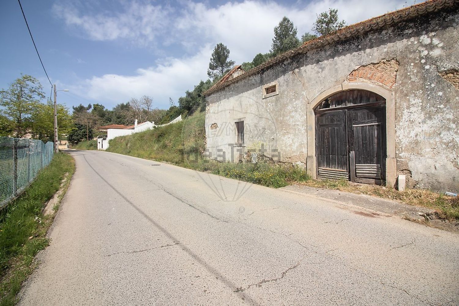 小楼房或独栋别墅出售在Rua do Casal da Carvalha - 外立面