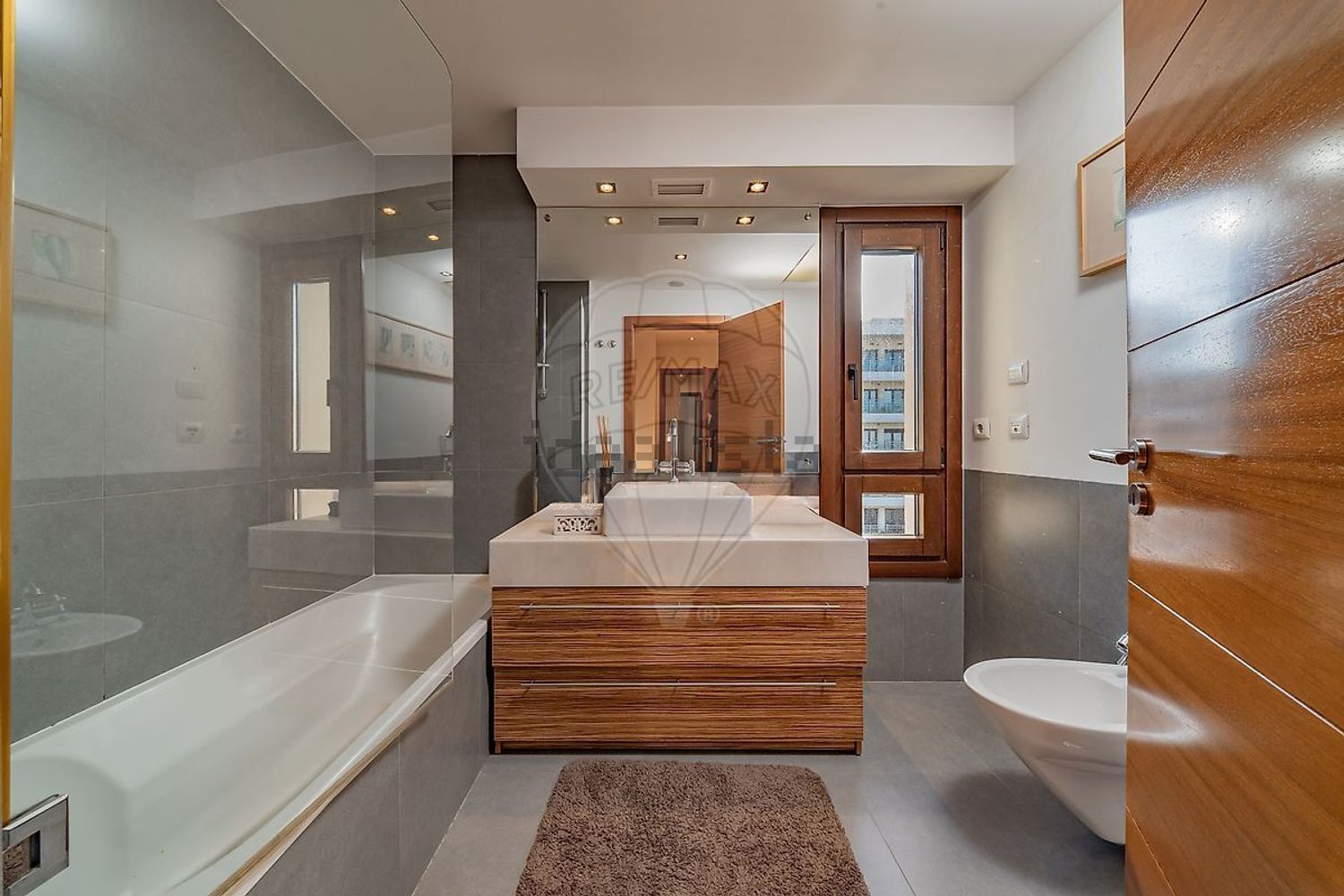 公寓 t3出售在Rua Manuel Teixeira Gomes - 卫生间