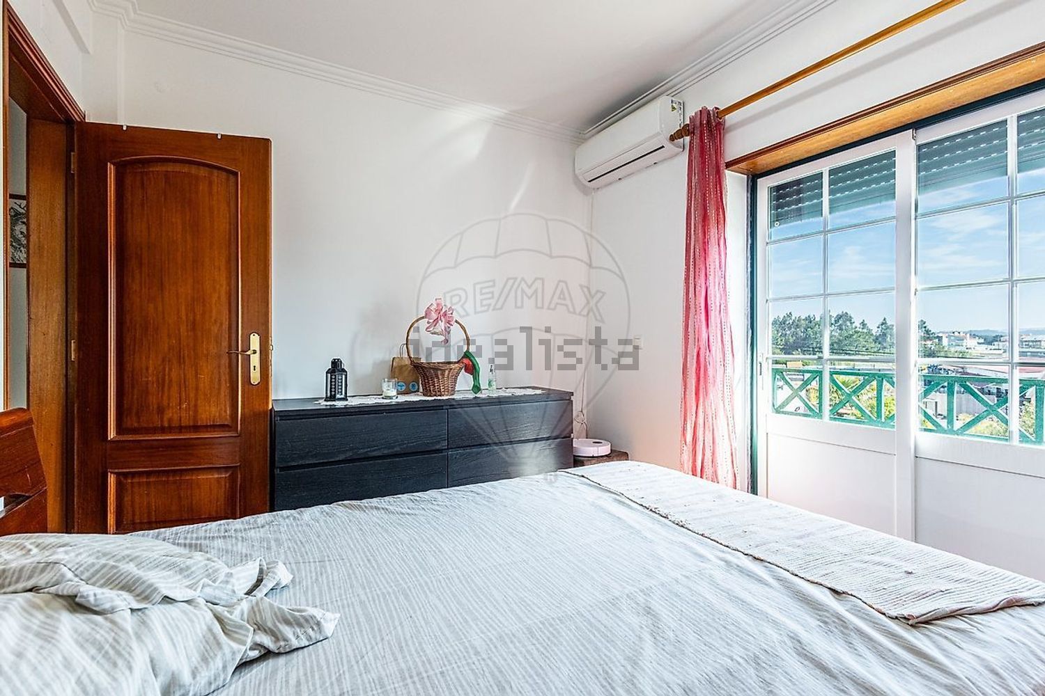 小楼房或独栋别墅出售在Rua das Flores - 卧室