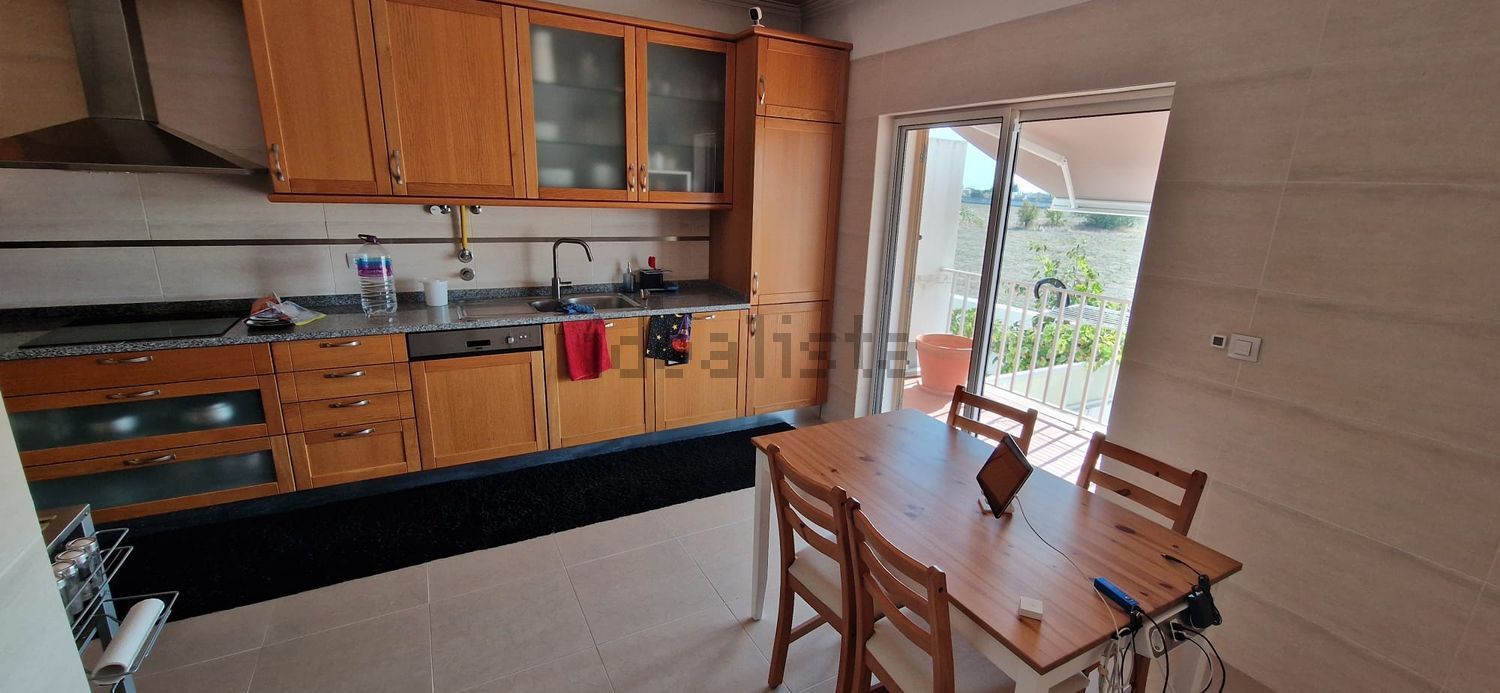 出租双拼别墅在Rua da Adega Cooperativa de Montijo, 194 - 厨房