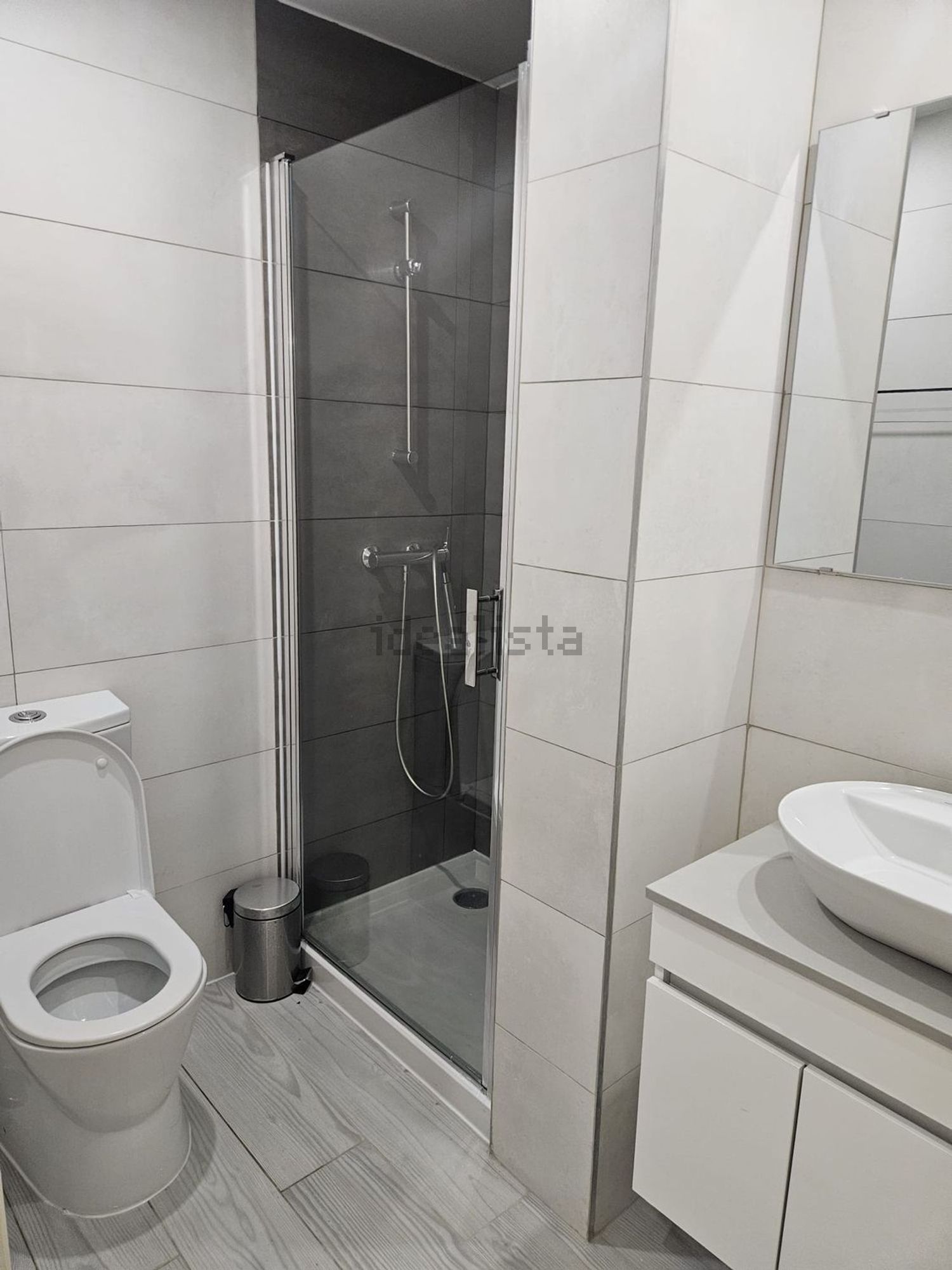 出租房间在Rua Neves Costa, 15 - 卫生间