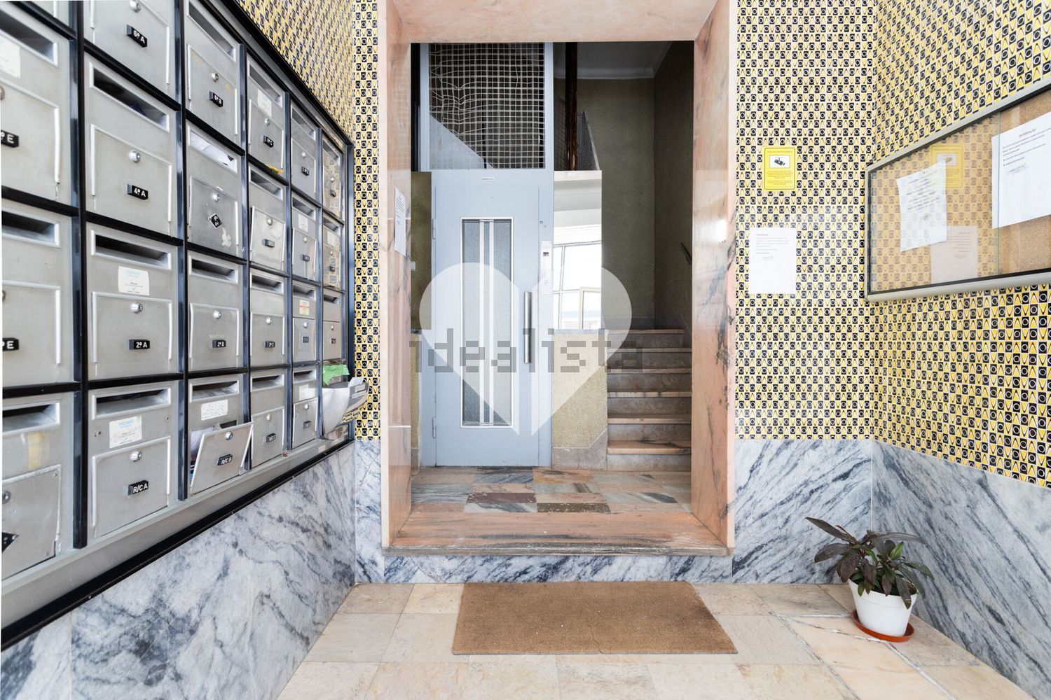 公寓 t1出售在Centro da Amadora - 详情