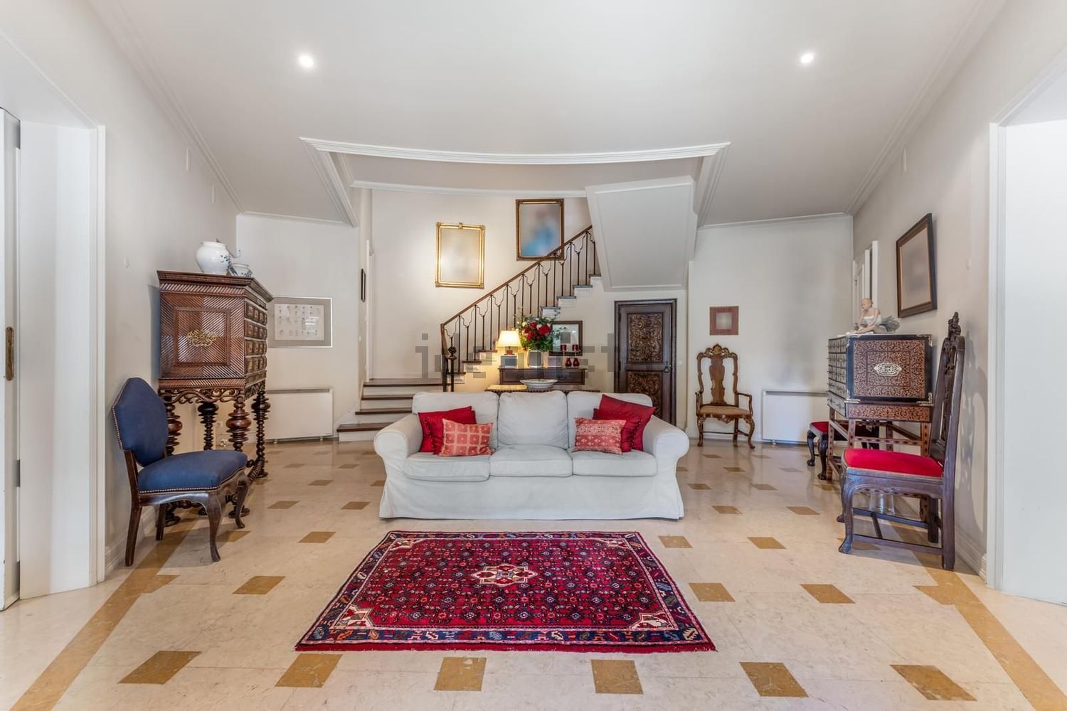 小楼房或独栋别墅出售在Avenida Marechal Carmona - 客厅