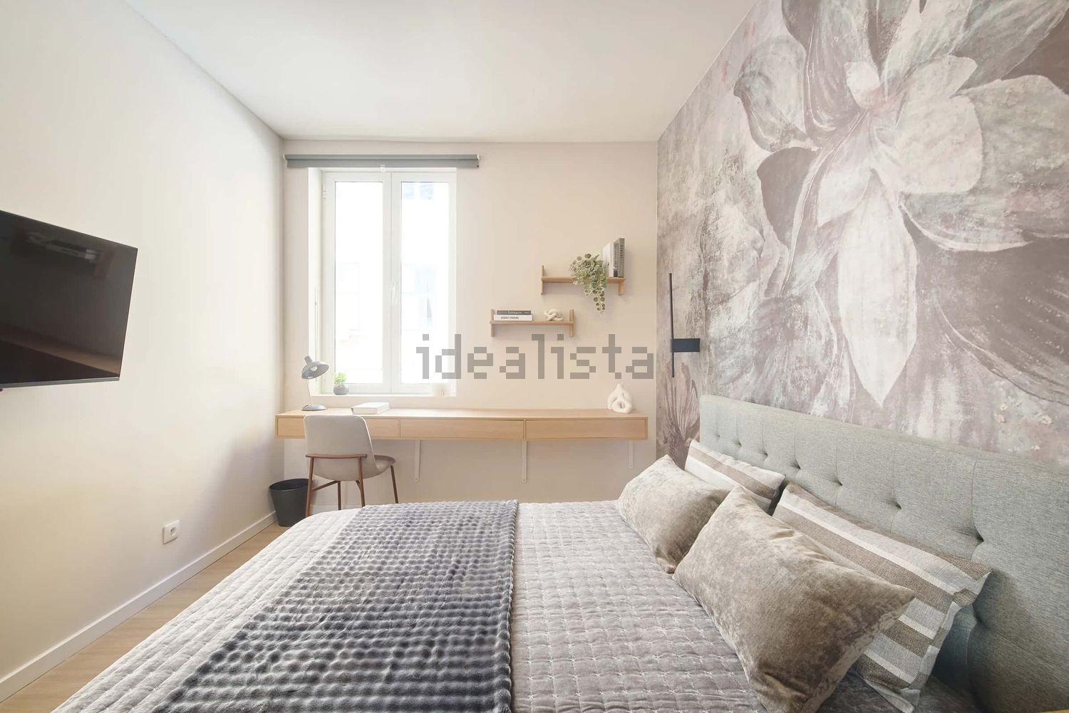 出租房间在Largo Vitorino Damásio, 2 - 卧室