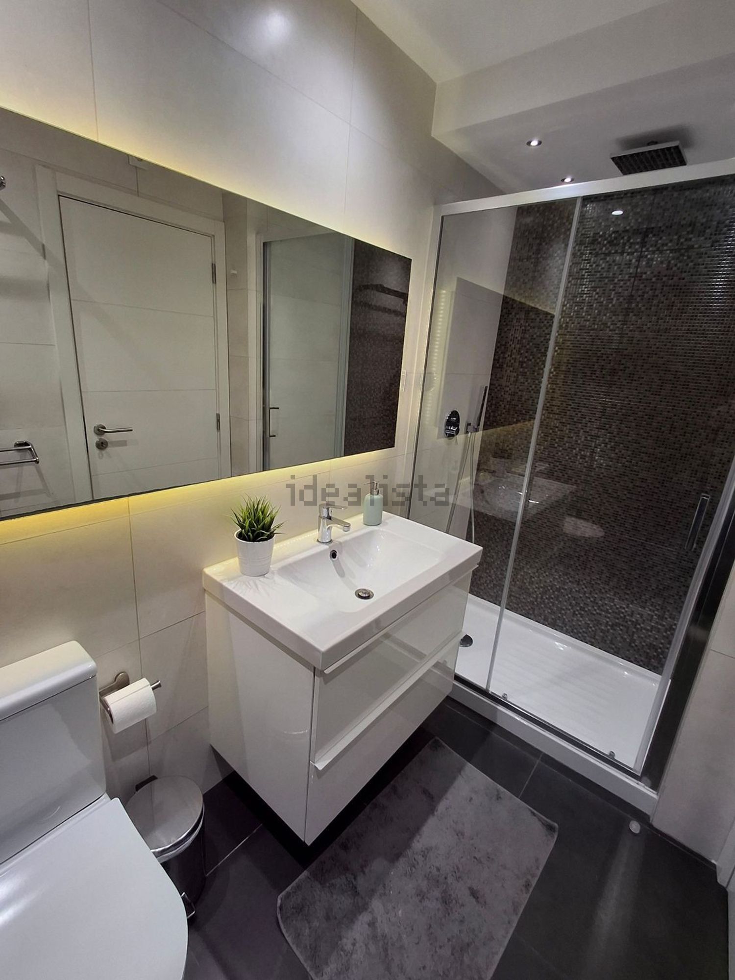 出租公寓 t2在Rua José Luís de Morais, 21 - 卫生间