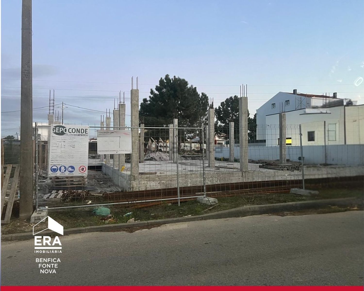 小楼房或独栋别墅出售在Avenida 5 de Outubro - 视线