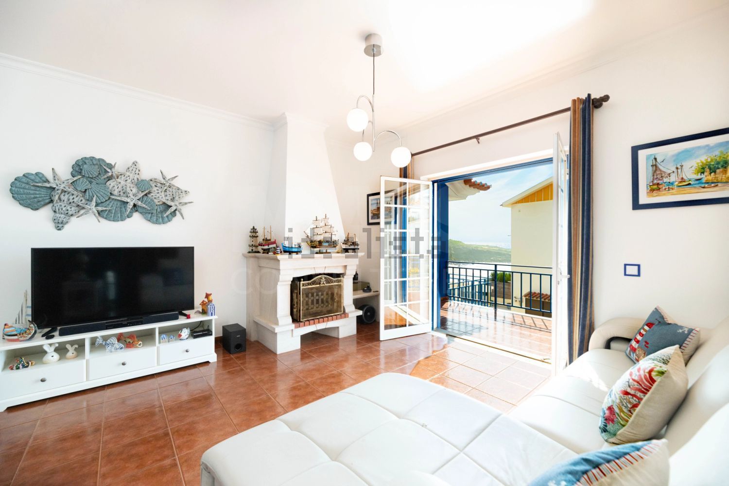 公寓 t1出售在Encarnação - 客厅