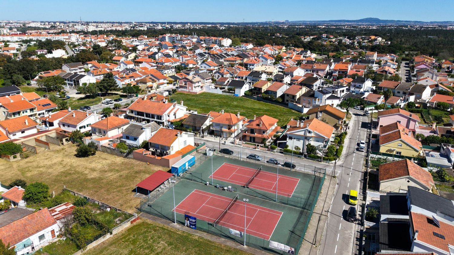 双拼别墅出售在Rua António Sérgio - 视线