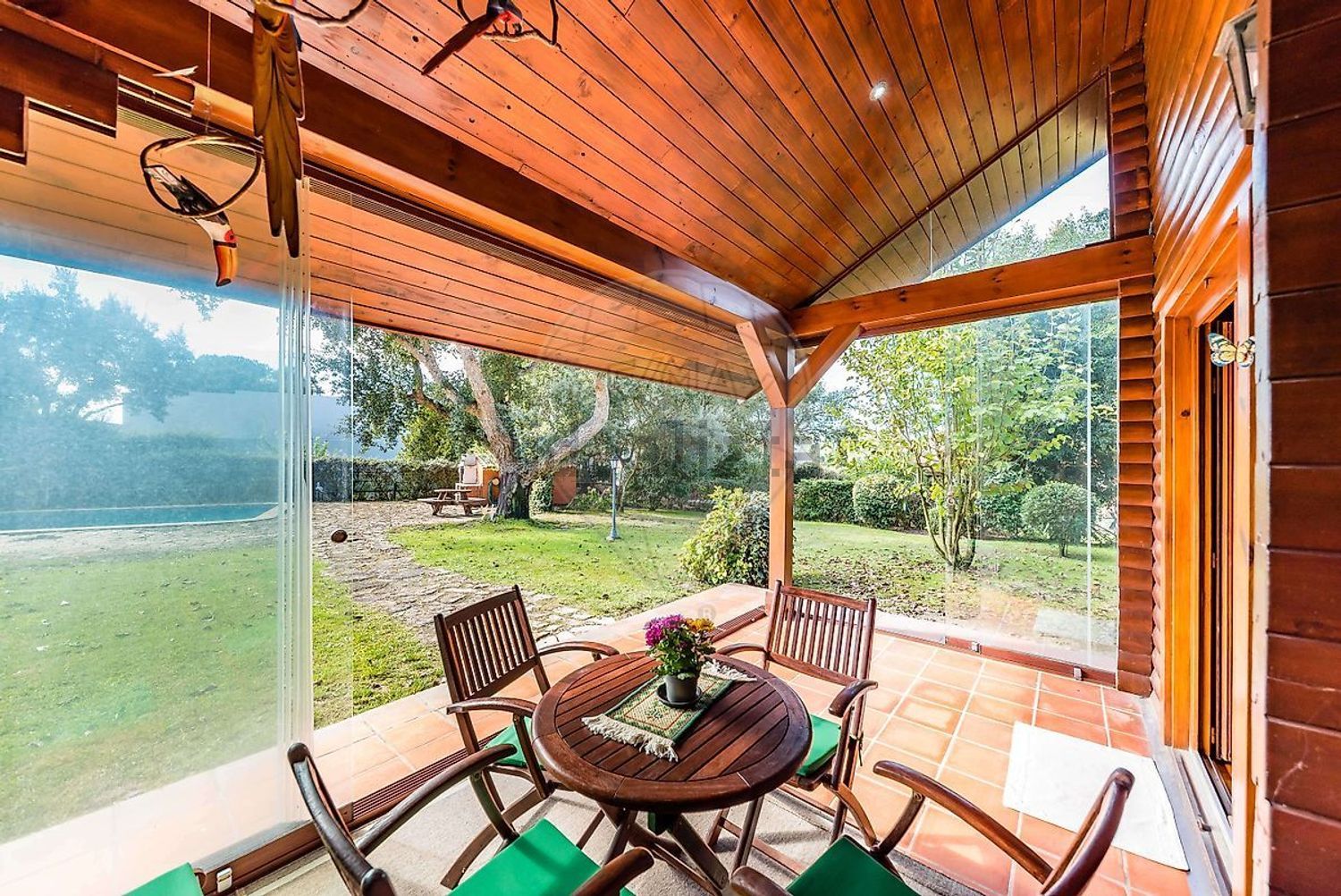 小楼房或独栋别墅出售Ip1 - 阳台