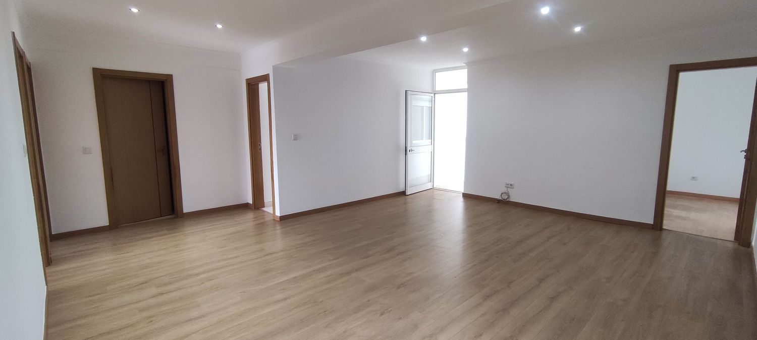 出租公寓 t3在Rua dos Eucaliptos, 31