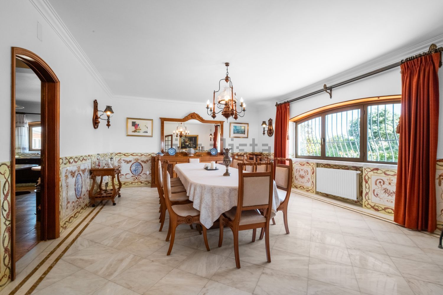 小楼房或独栋别墅出售在Rua Principal - 客厅