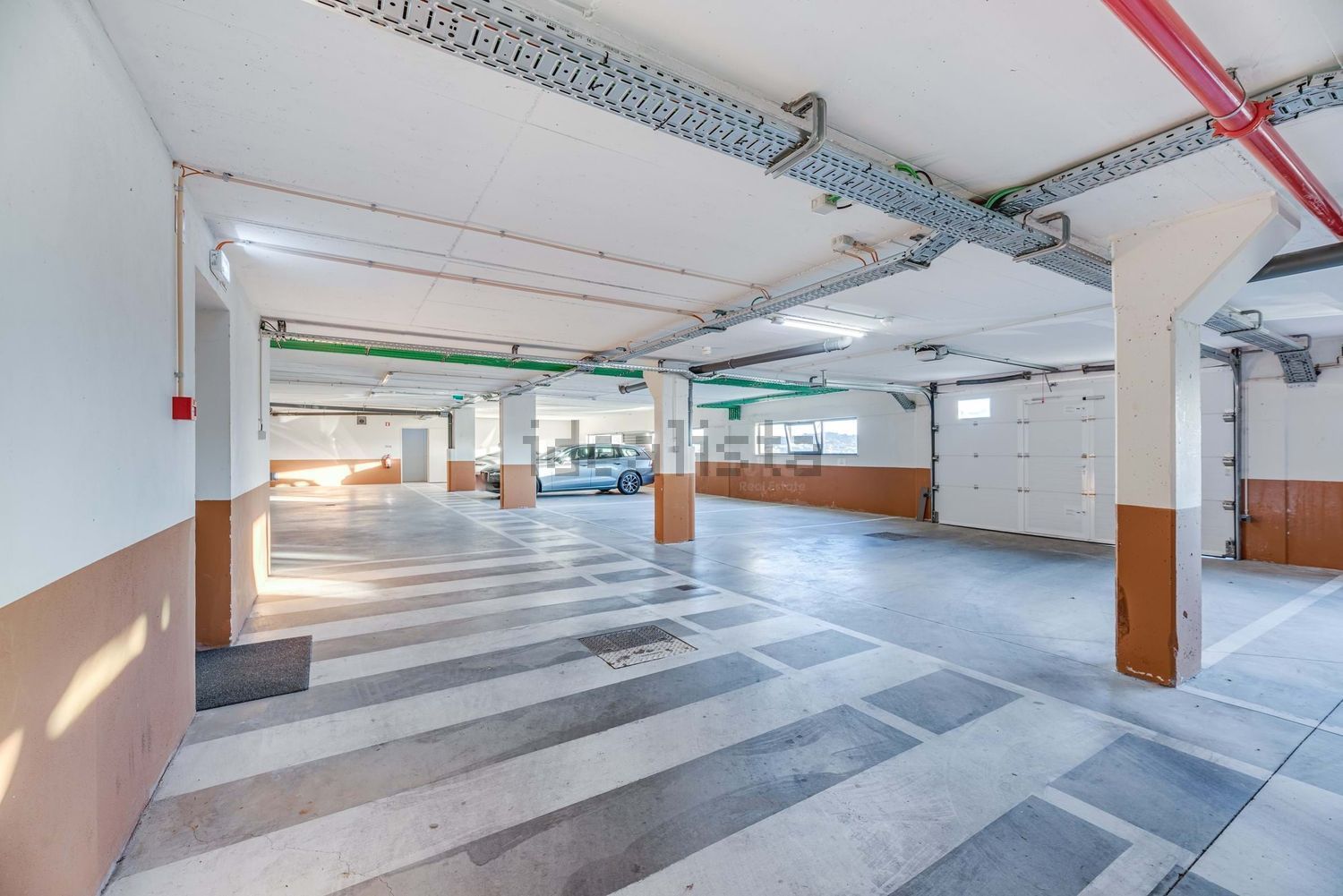 出租公寓 t3在Rua da Fonte da Granja, 30 - 停车位