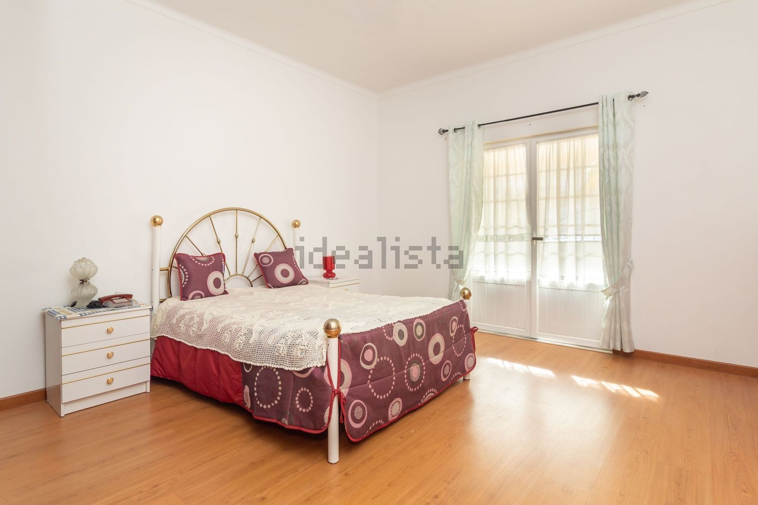 小楼房或独栋别墅出售在Avenida Padre Nabeto - 卧室