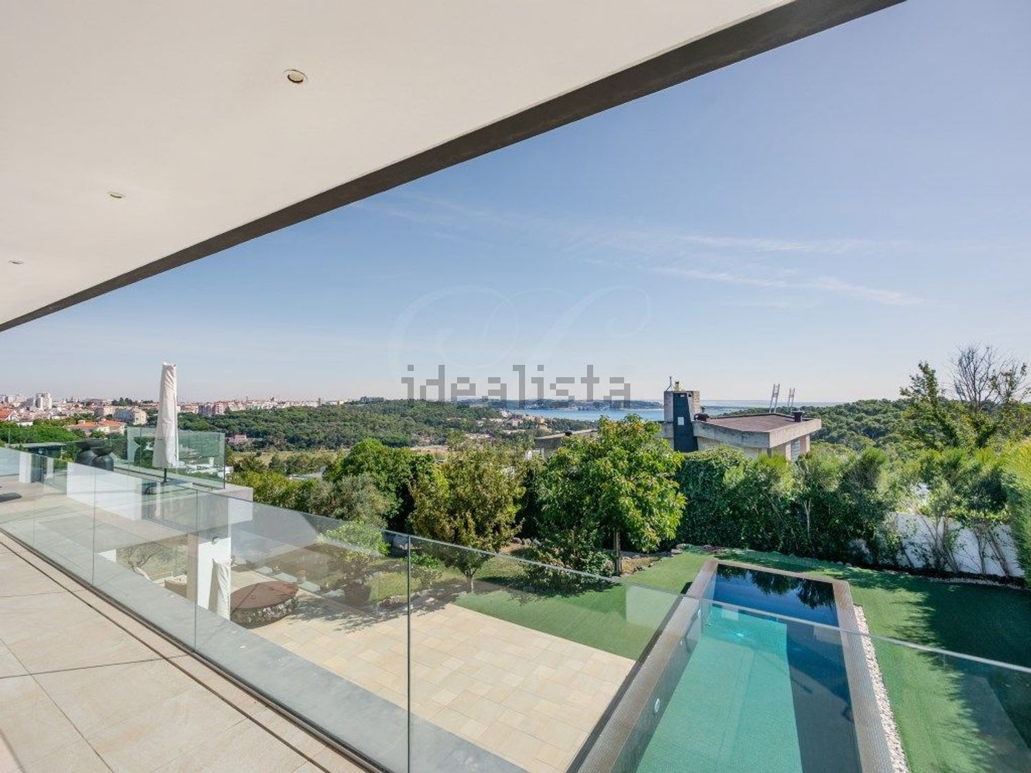 小楼房或独栋别墅出售在Nova Oeiras - Quinta das Palmeiras - 游泳池