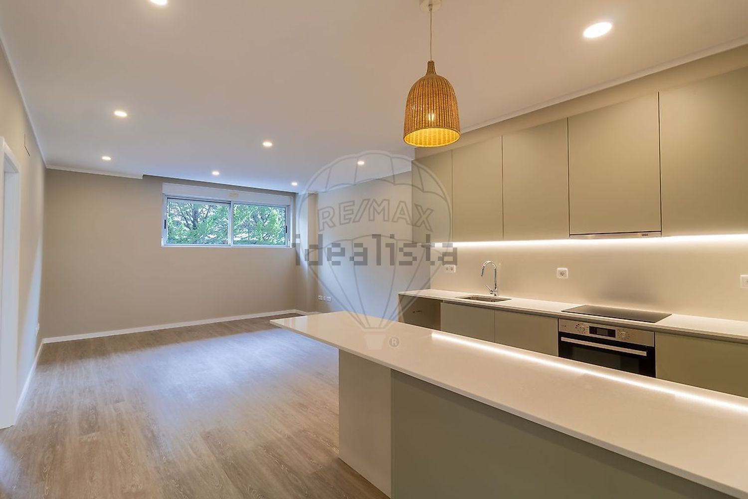 出租公寓 t3在Rua Nuno de Bragança - 厨房