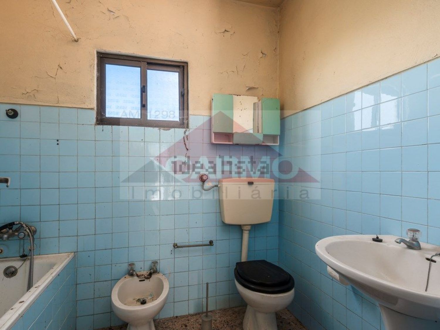 小楼房或独栋别墅出售在Atalaia e Alto Estanqueiro - Jardia - 卫生间