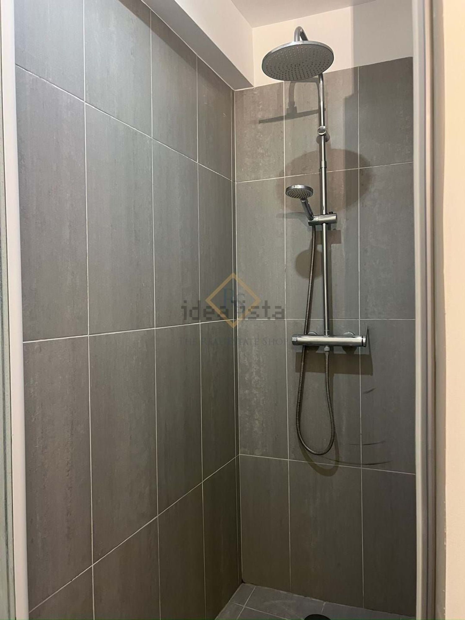 出租公寓 t2在Rua Mário Viegas s/n - 卫生间