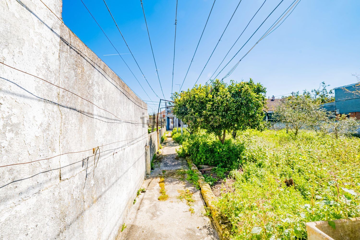 小楼房或独栋别墅出售在Rua General Humberto Delgado, 6 - 花园