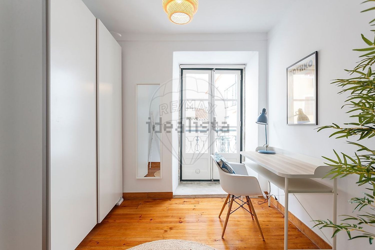 出租公寓 t2在Rua Bartolomeu de Gusmão - 客厅