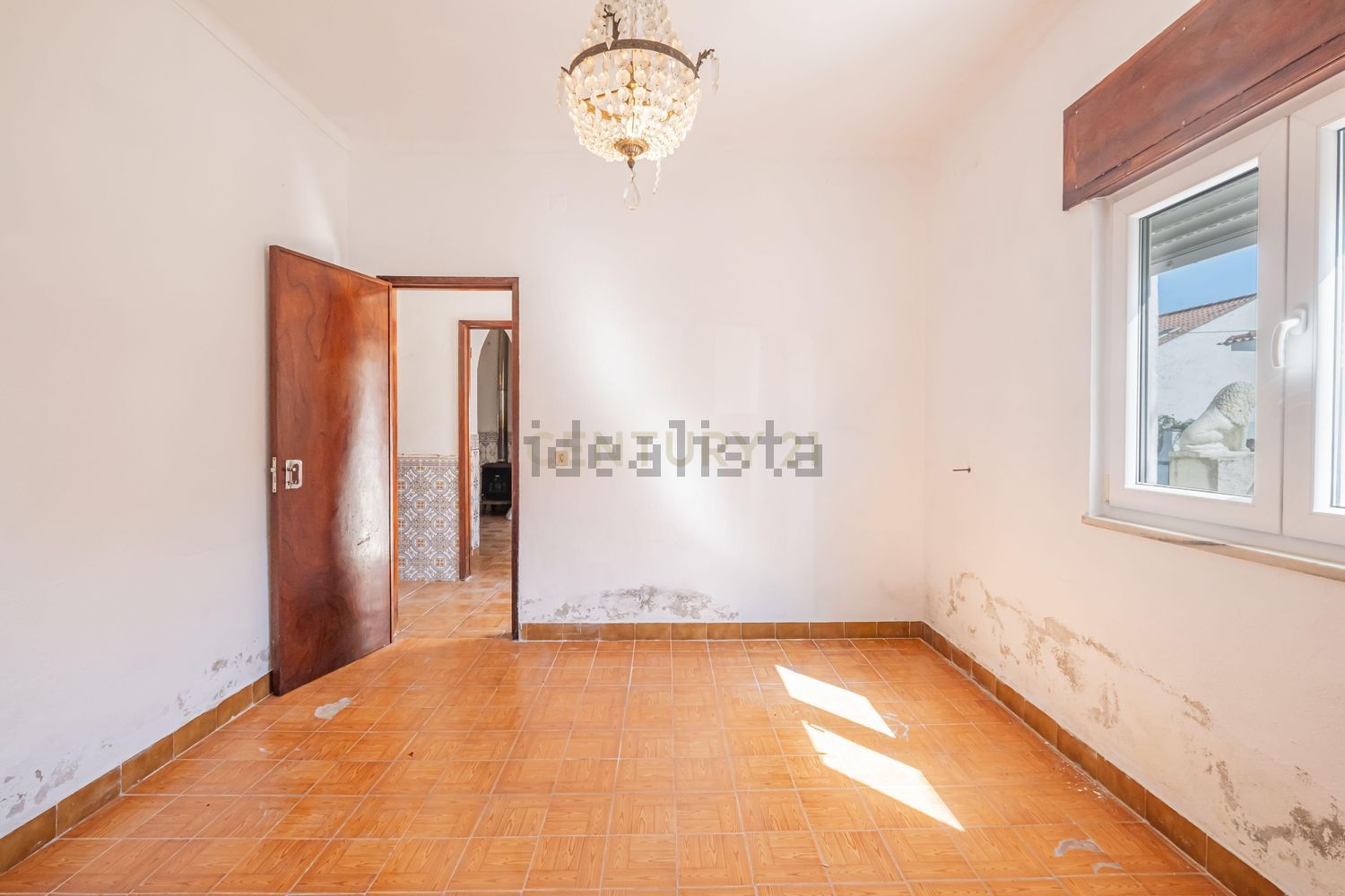 小楼房或独栋别墅出售在Rua General Humberto Delgado, 6 - 居住