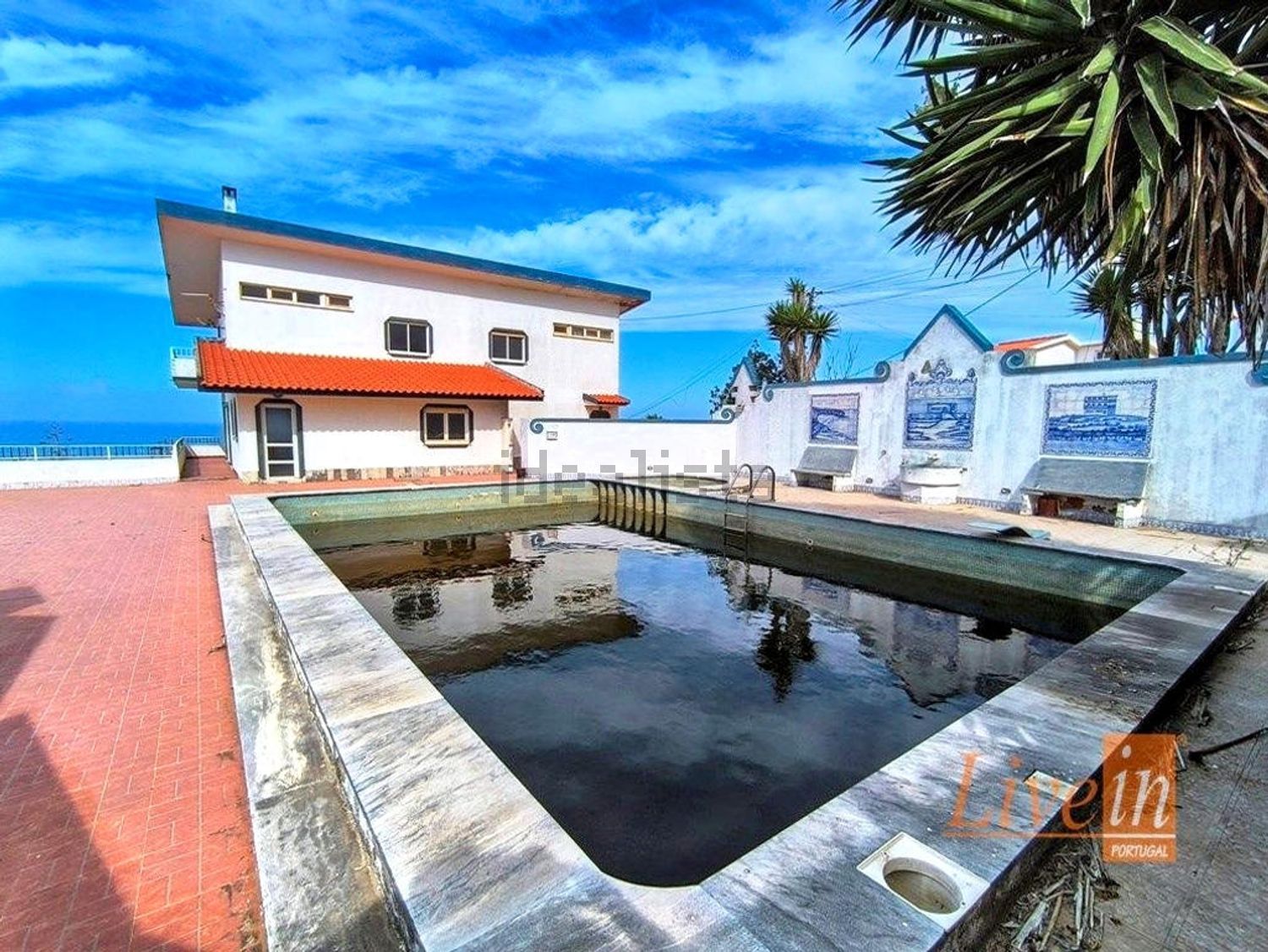 小楼房或独栋别墅出售在Santo Isidoro - 游泳池