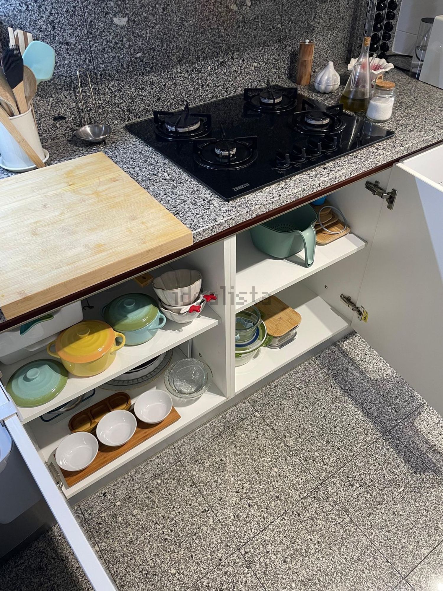 出租公寓 t1在Avenida Sérgio Vieira de Mello, 2 - 厨房