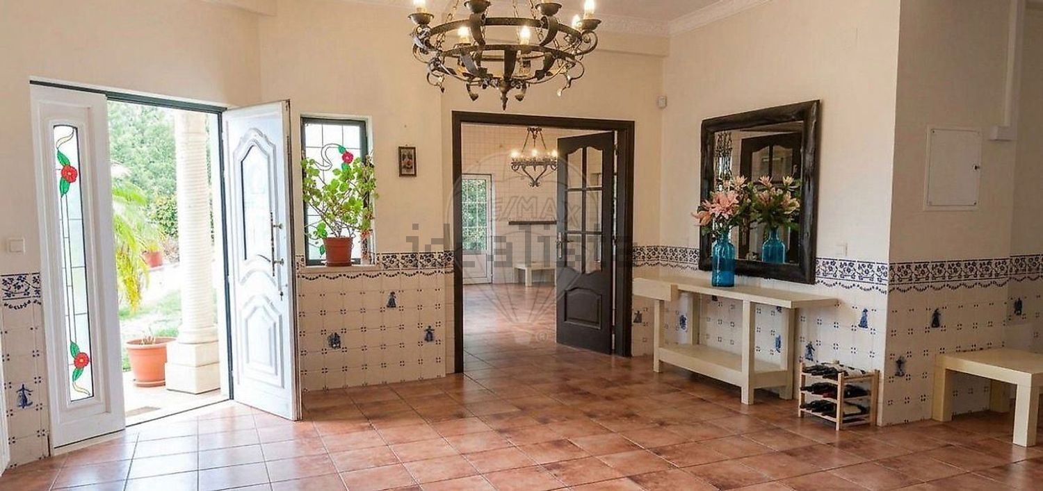 小楼房或独栋别墅出售在Rua do Sol - 客厅