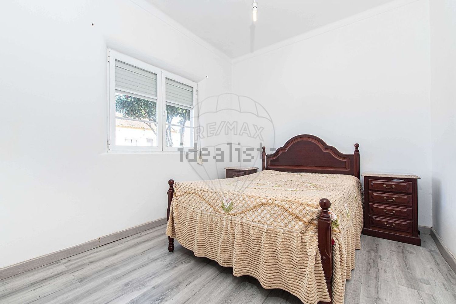 小楼房或独栋别墅出售N115-1 - 卧室