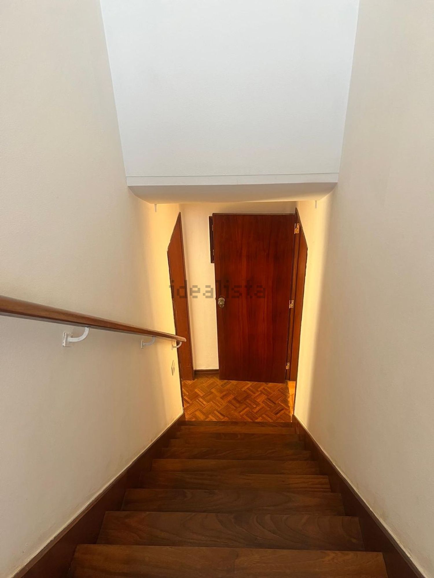 出租联排别墅在Rua da Barrada, 3 - 楼梯