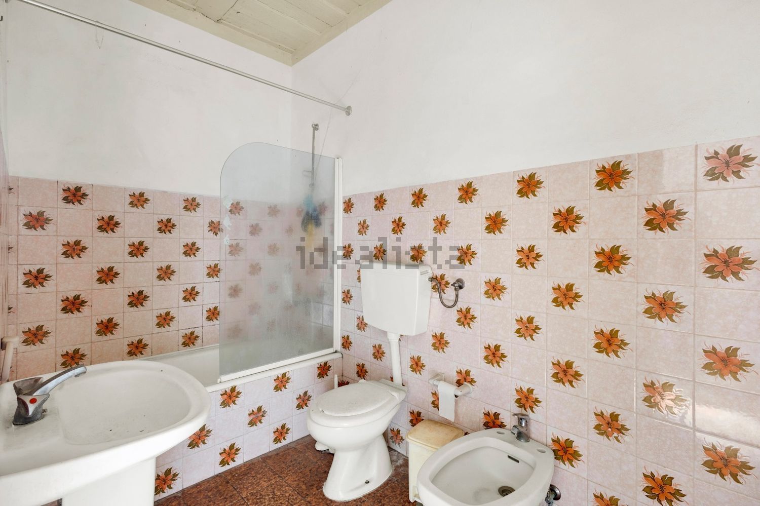 小楼房或独栋别墅出售在Rua Direita - 卫生间