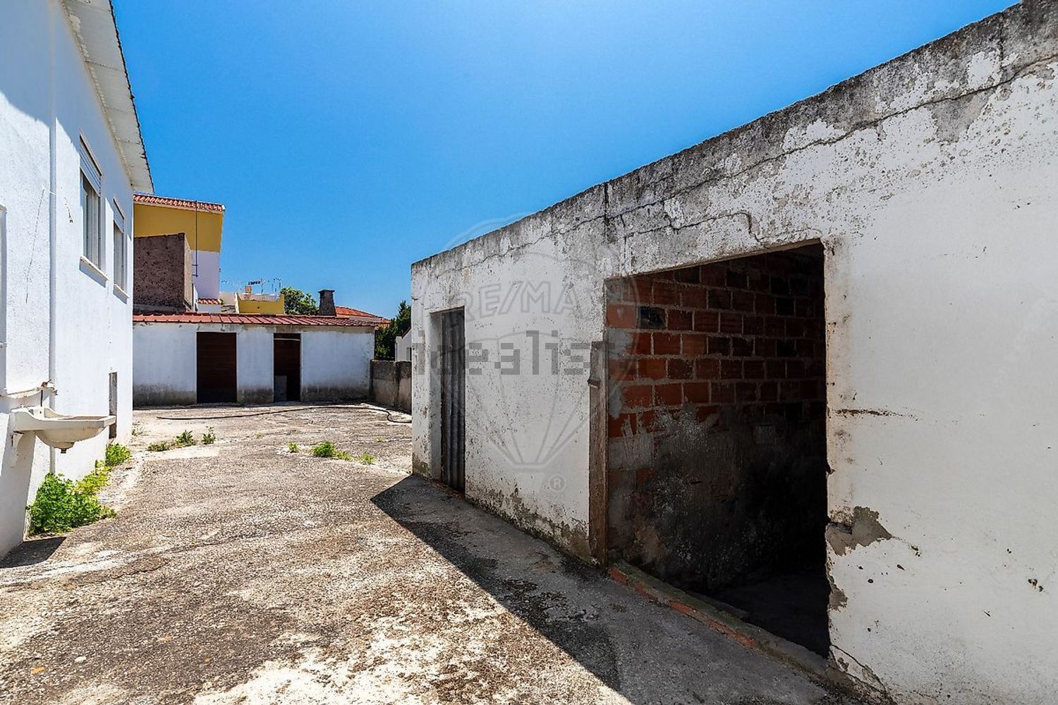 小楼房或独栋别墅出售在Rua da Guerra Peninsular - 照片