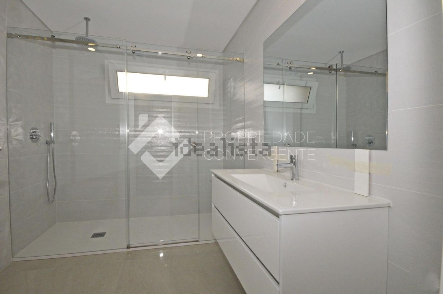 双拼别墅出售在Centro - 卫生间