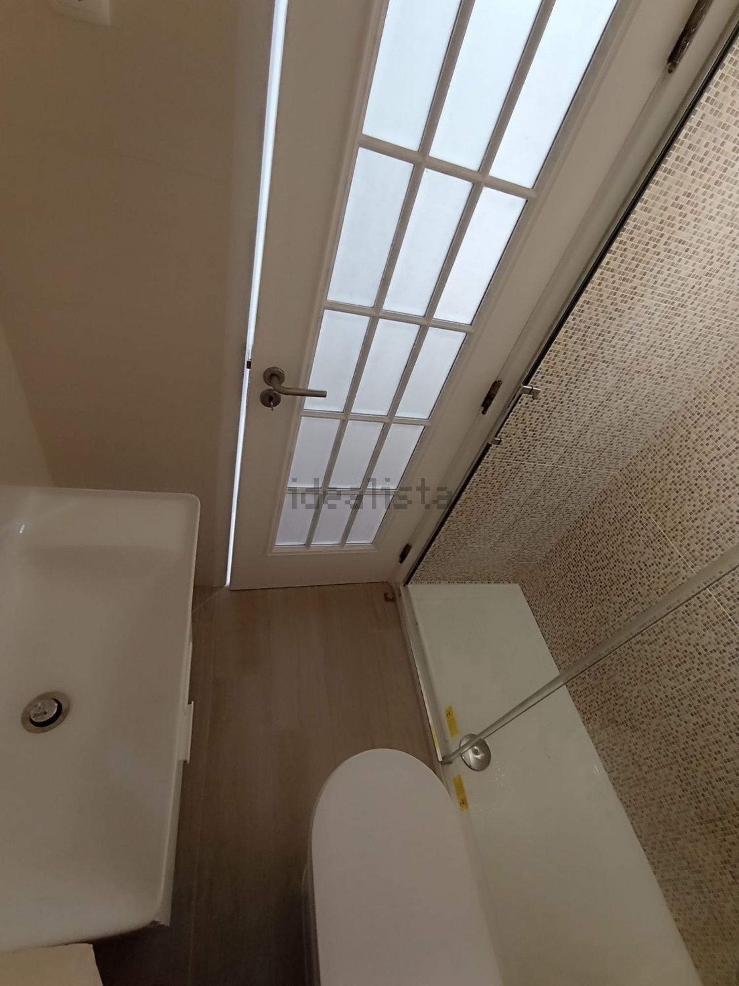 出租公寓 t1在Rua Francisco Vieira de Almeida s/n - 卫生间